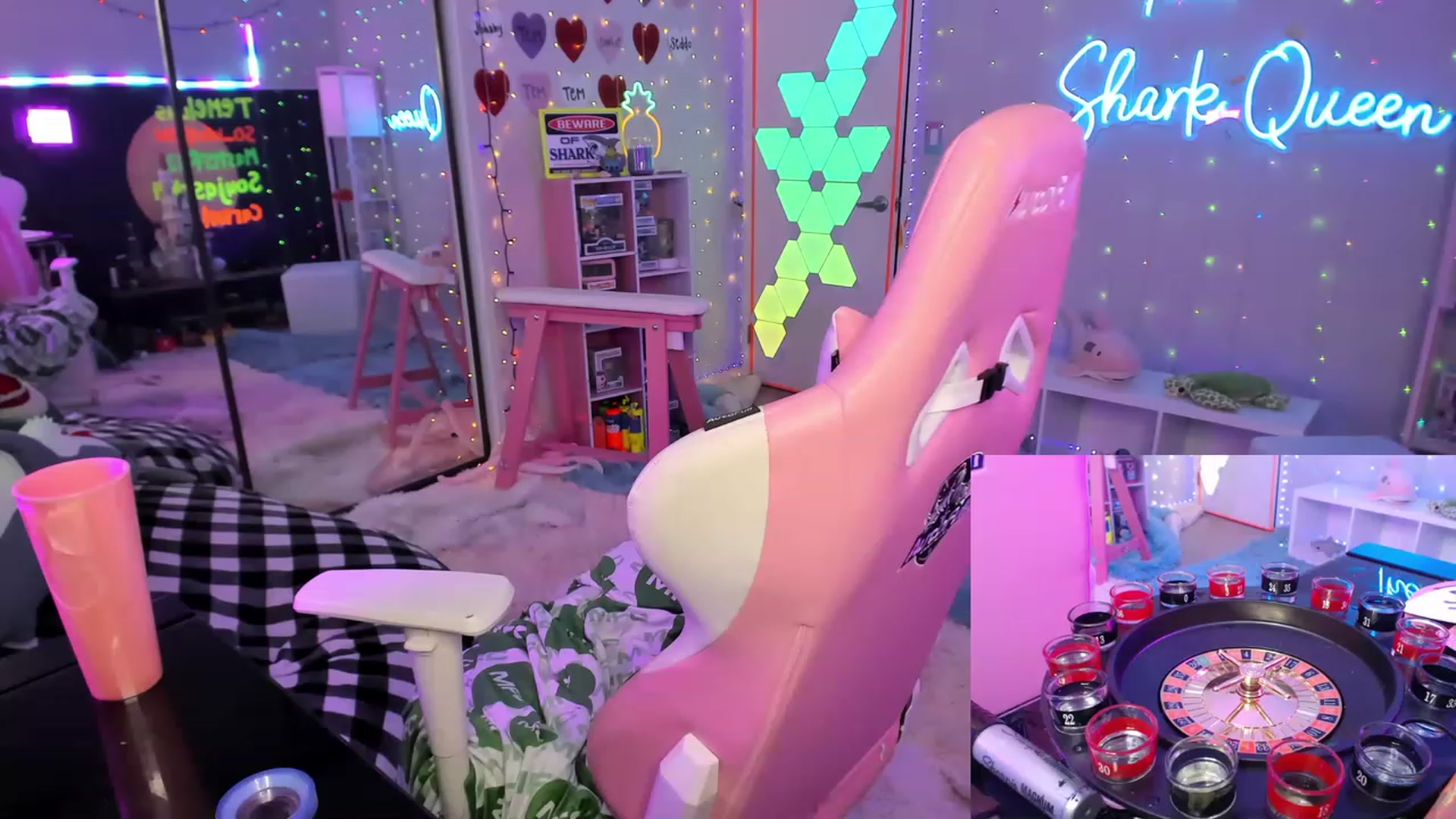 Gallery image thumbnail from TheSharkQueen's myfreecams stream on, 02/11/2023, 06:11 image 20 of 20