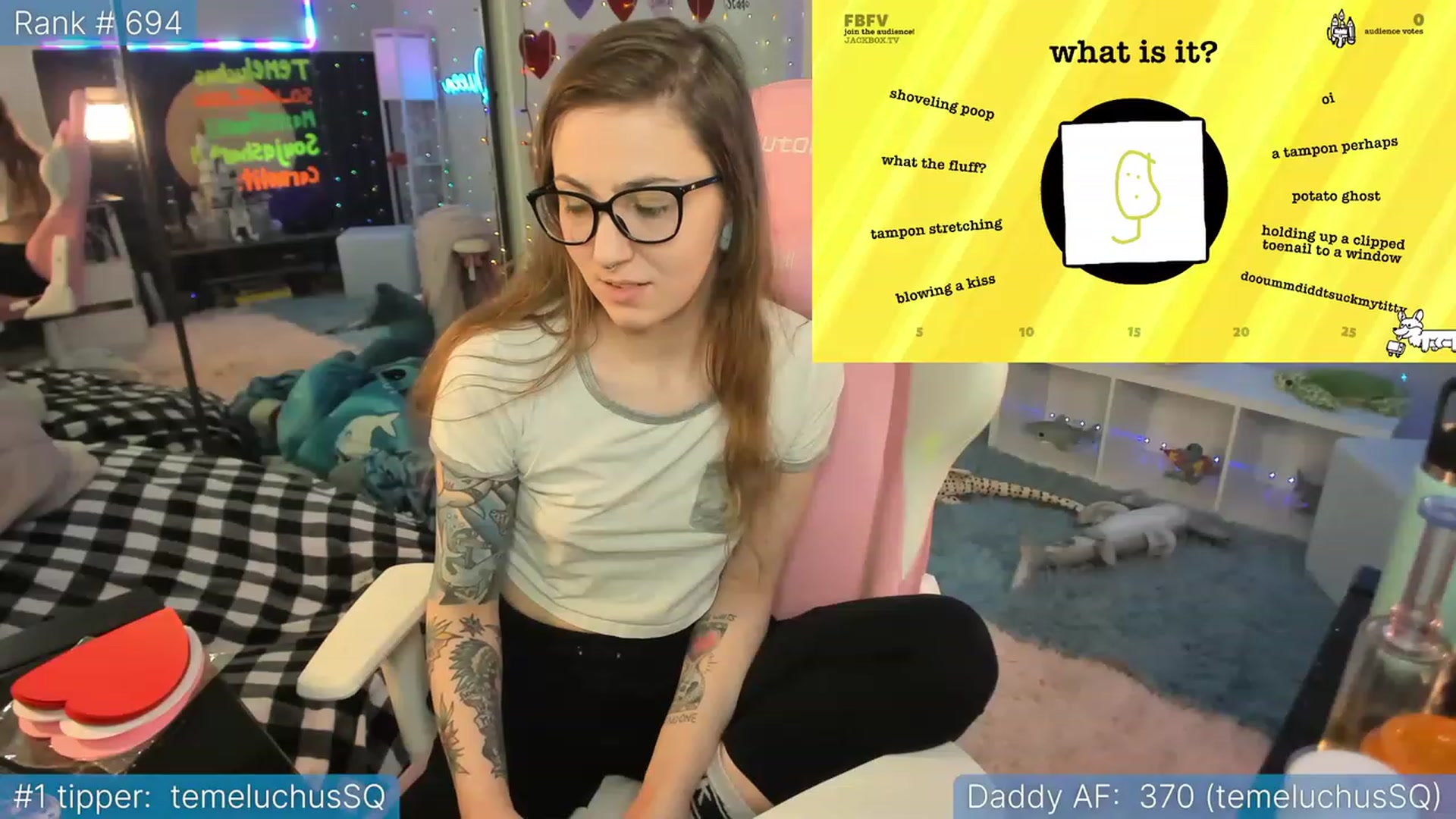 Gallery image thumbnail from TheSharkQueen's myfreecams stream on, 02/14/2023, 04:02 image 12 of 20