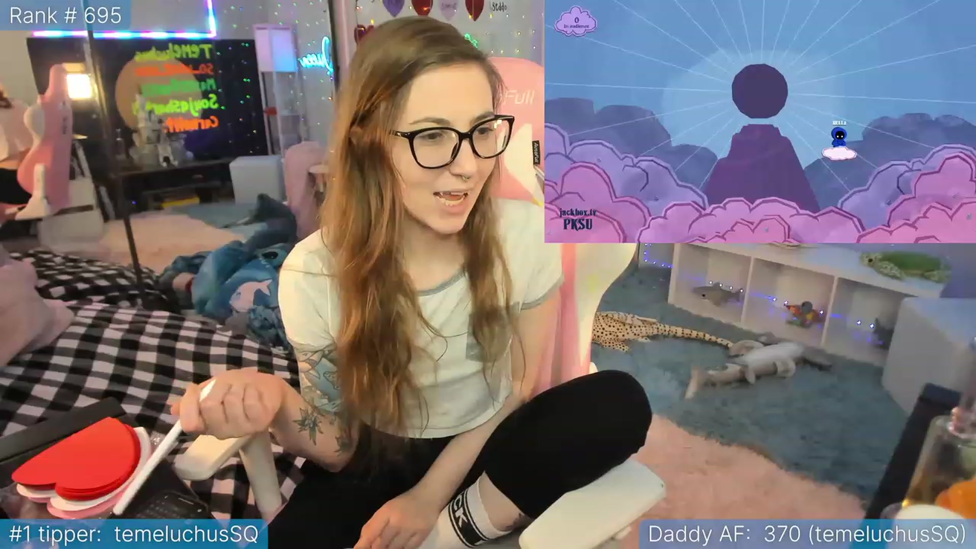Gallery image thumbnail from TheSharkQueen's myfreecams stream on, 02/14/2023, 04:02 image 16 of 20