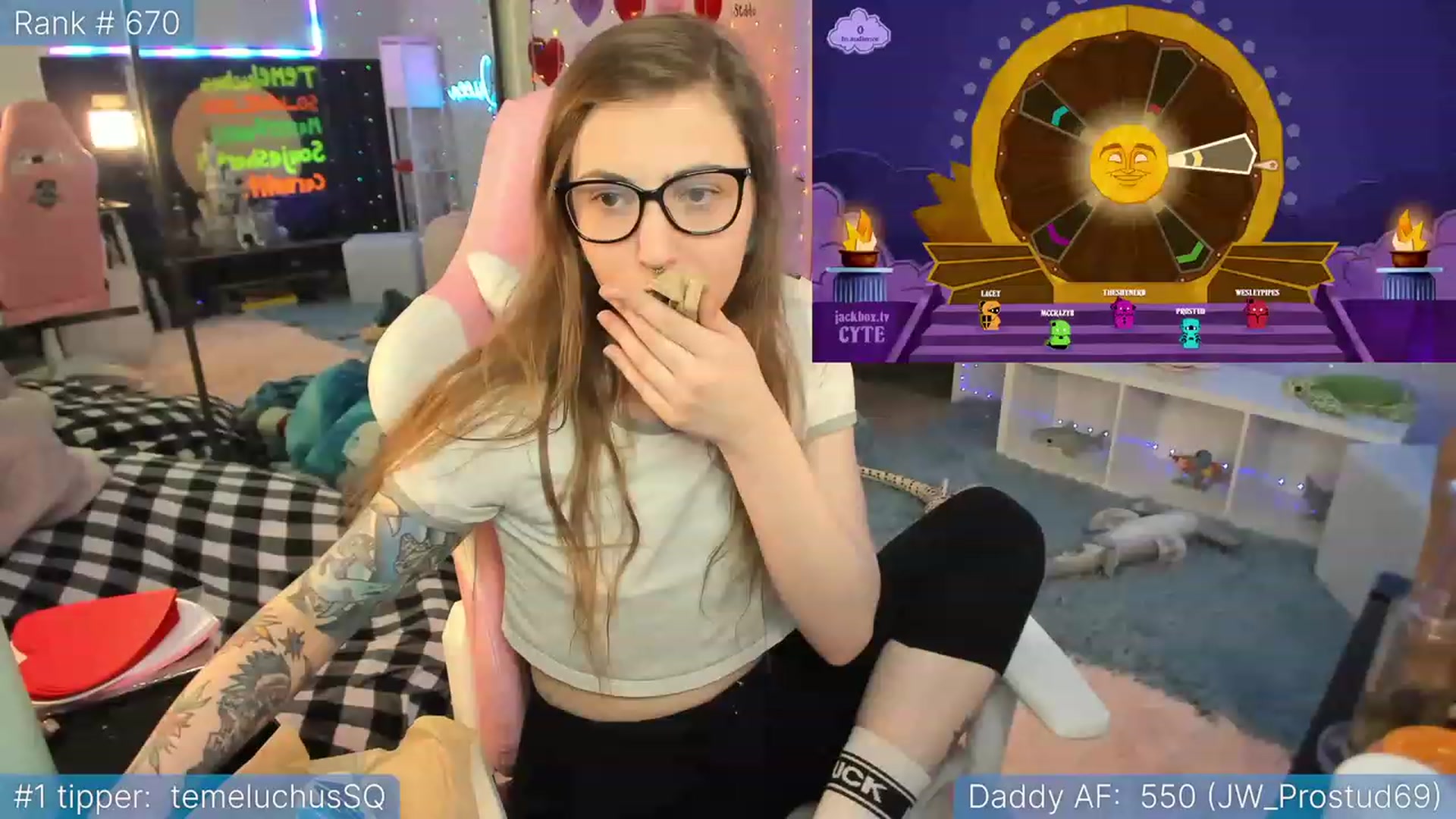 Gallery image thumbnail from TheSharkQueen's myfreecams stream on, 02/14/2023, 04:37 image 7 of 20