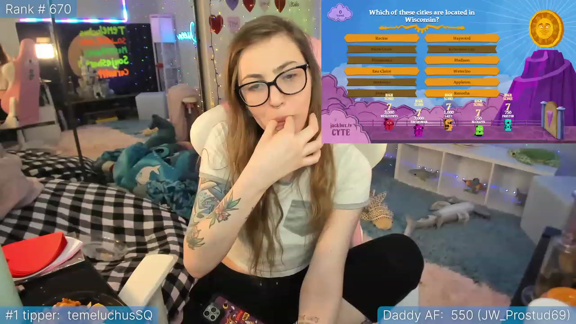 Gallery image thumbnail from TheSharkQueen's myfreecams stream on, 02/14/2023, 04:37 image 9 of 20
