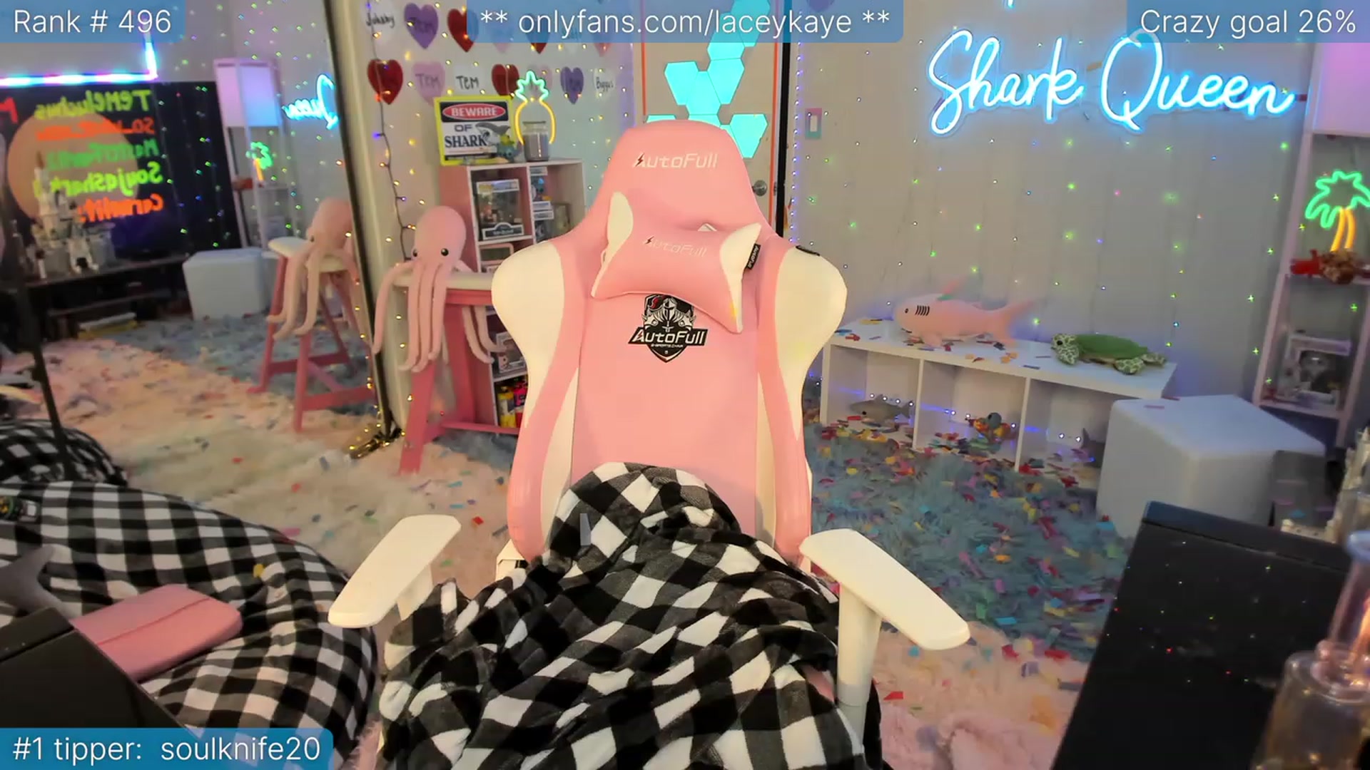 Gallery image thumbnail from TheSharkQueen's myfreecams stream on, 02/17/2023, 08:09 image 9 of 20