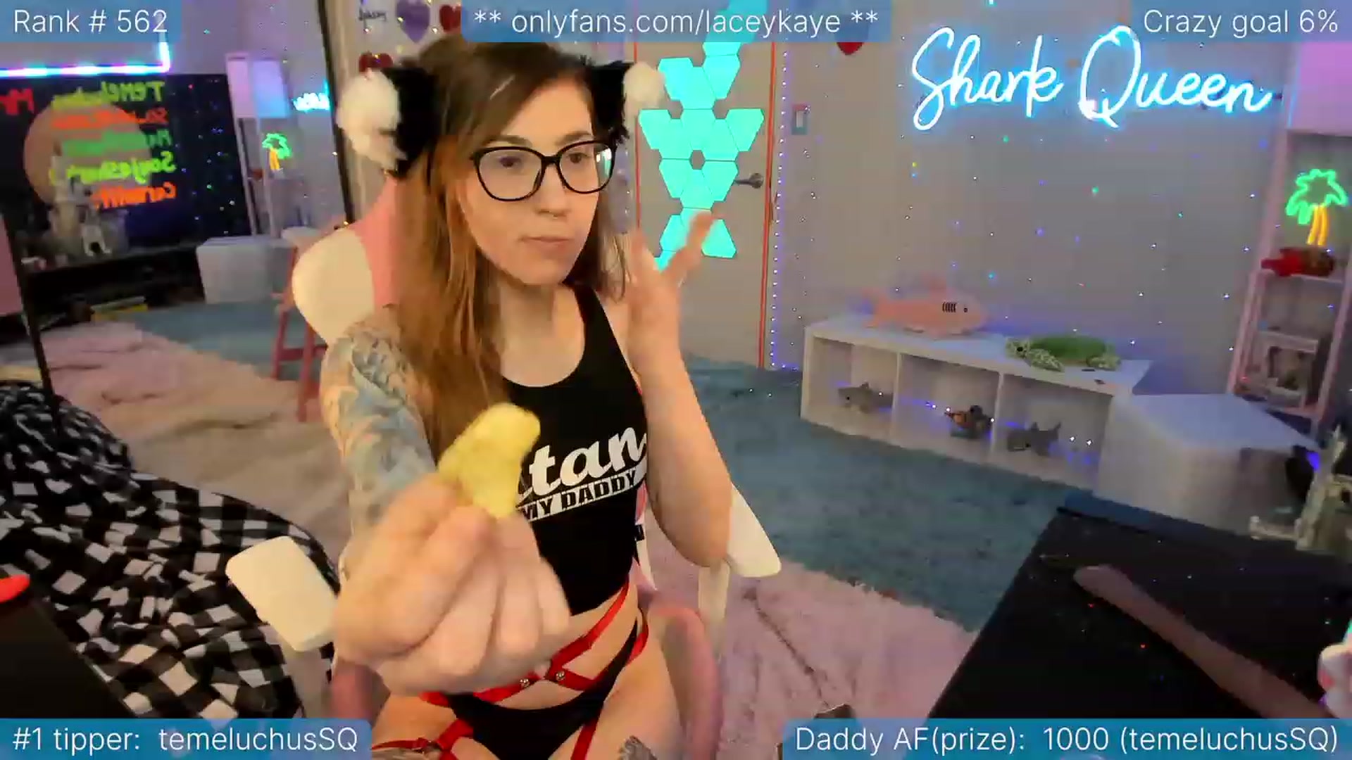 Gallery image thumbnail from TheSharkQueen's myfreecams stream on, 02/28/2023, 08:43 image 10 of 20