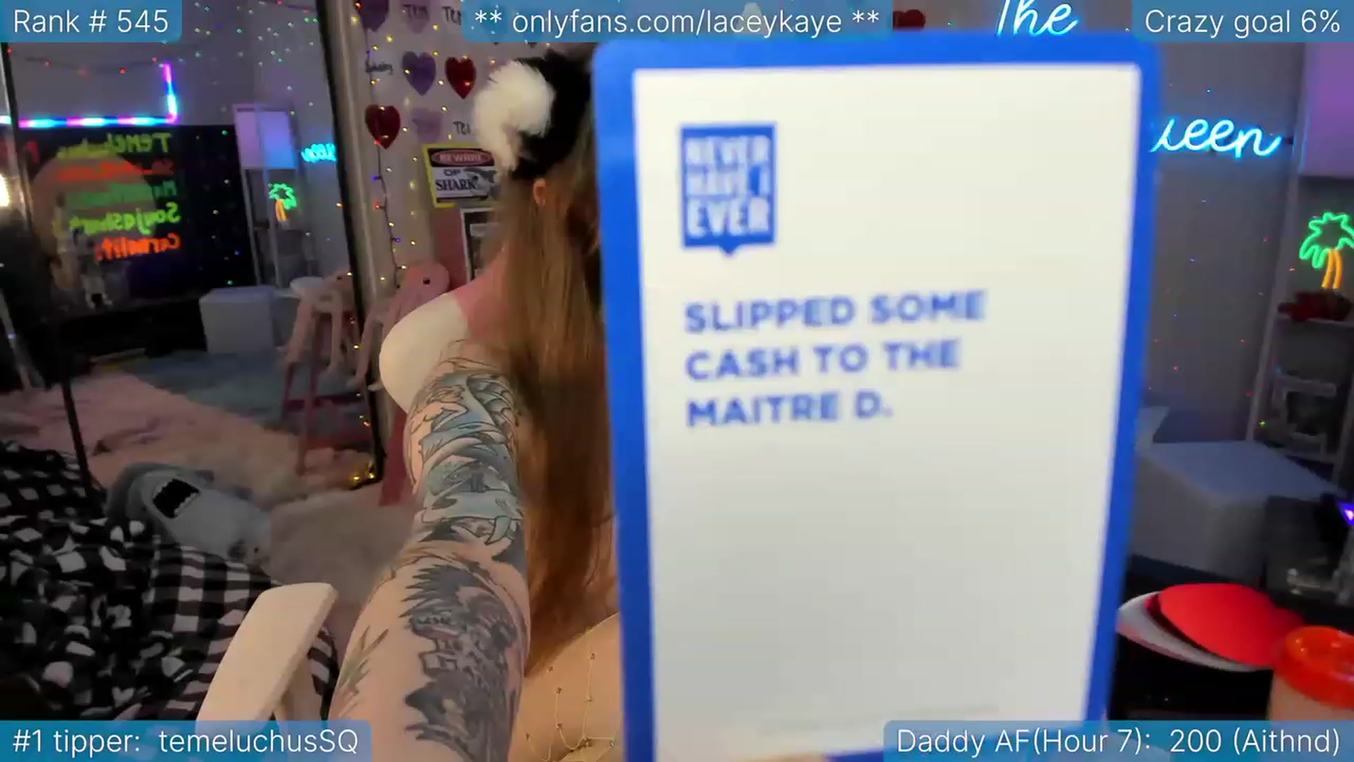 Gallery image thumbnail from TheSharkQueen's myfreecams stream on, 03/01/2023, 03:43 image 16 of 20