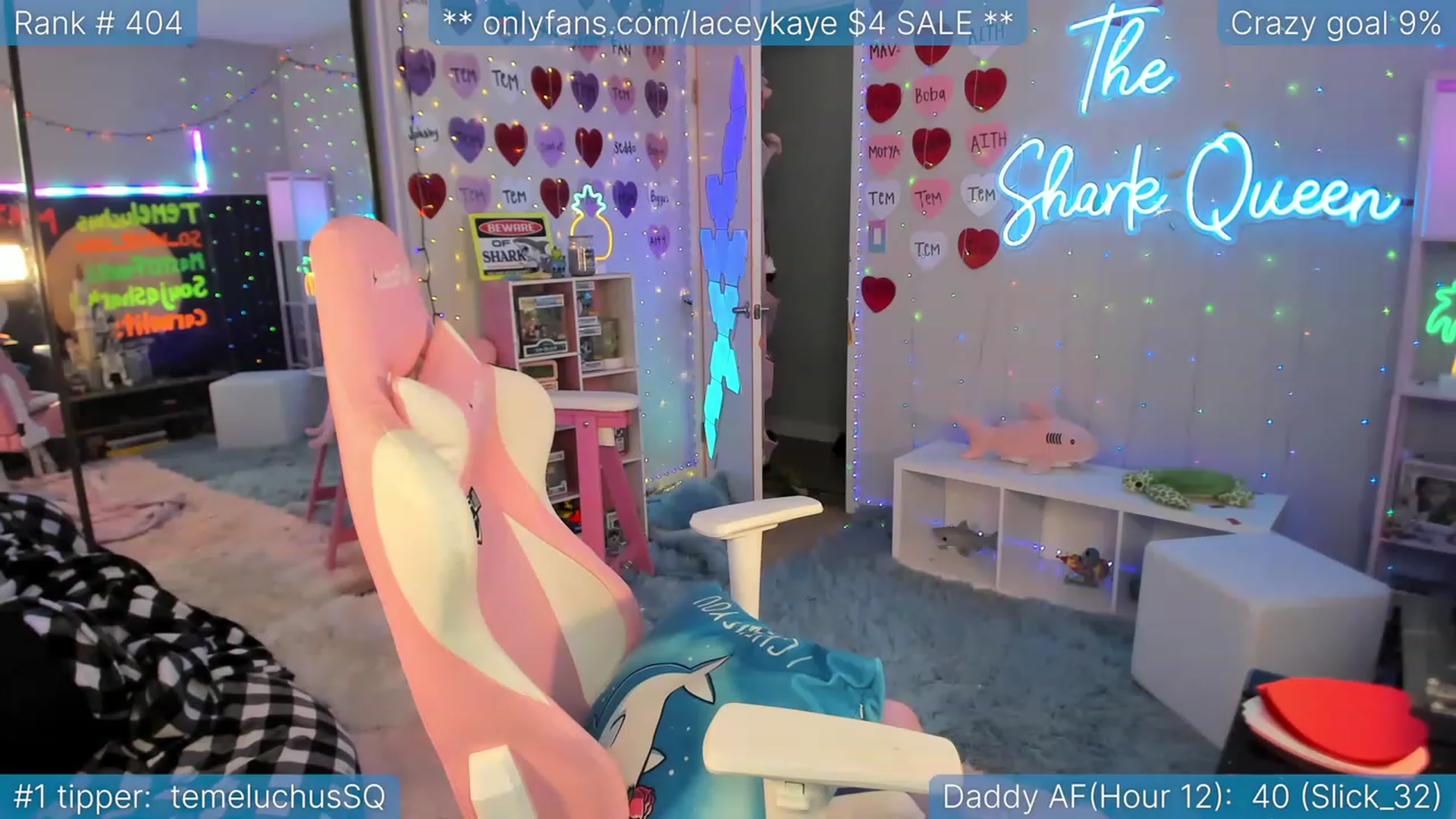 Gallery image thumbnail from TheSharkQueen's myfreecams stream on, 03/01/2023, 09:19 image 11 of 20