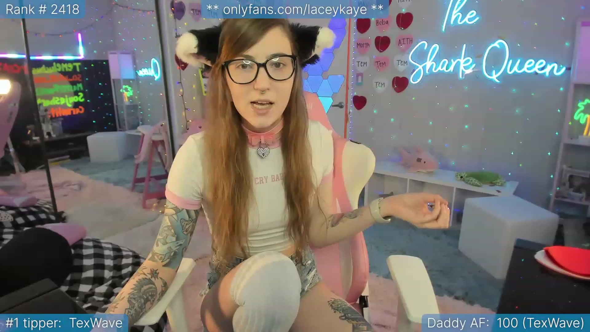 Gallery image thumbnail from TheSharkQueen's myfreecams stream on, 03/01/2023, 23:53 image 1 of 20