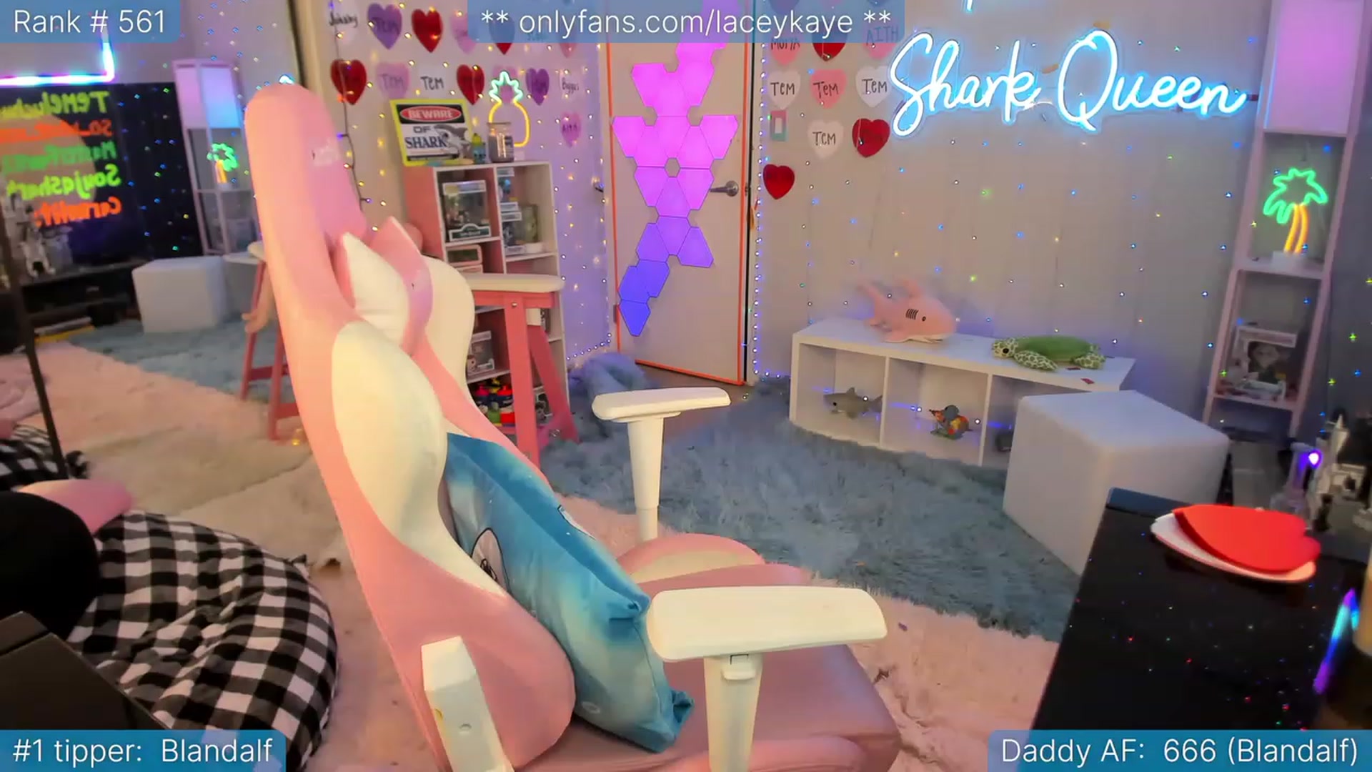 Gallery image thumbnail from TheSharkQueen's myfreecams stream on, 03/02/2023, 24:55 image 20 of 20