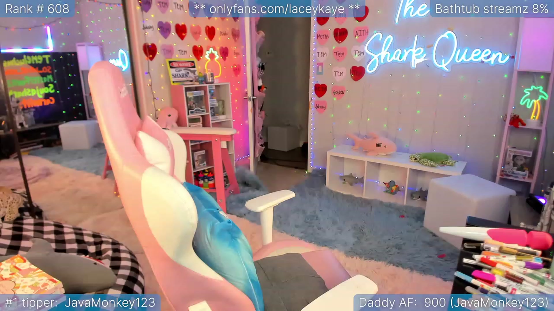 Gallery image thumbnail from TheSharkQueen's myfreecams stream on, 03/03/2023, 02:14 image 3 of 20