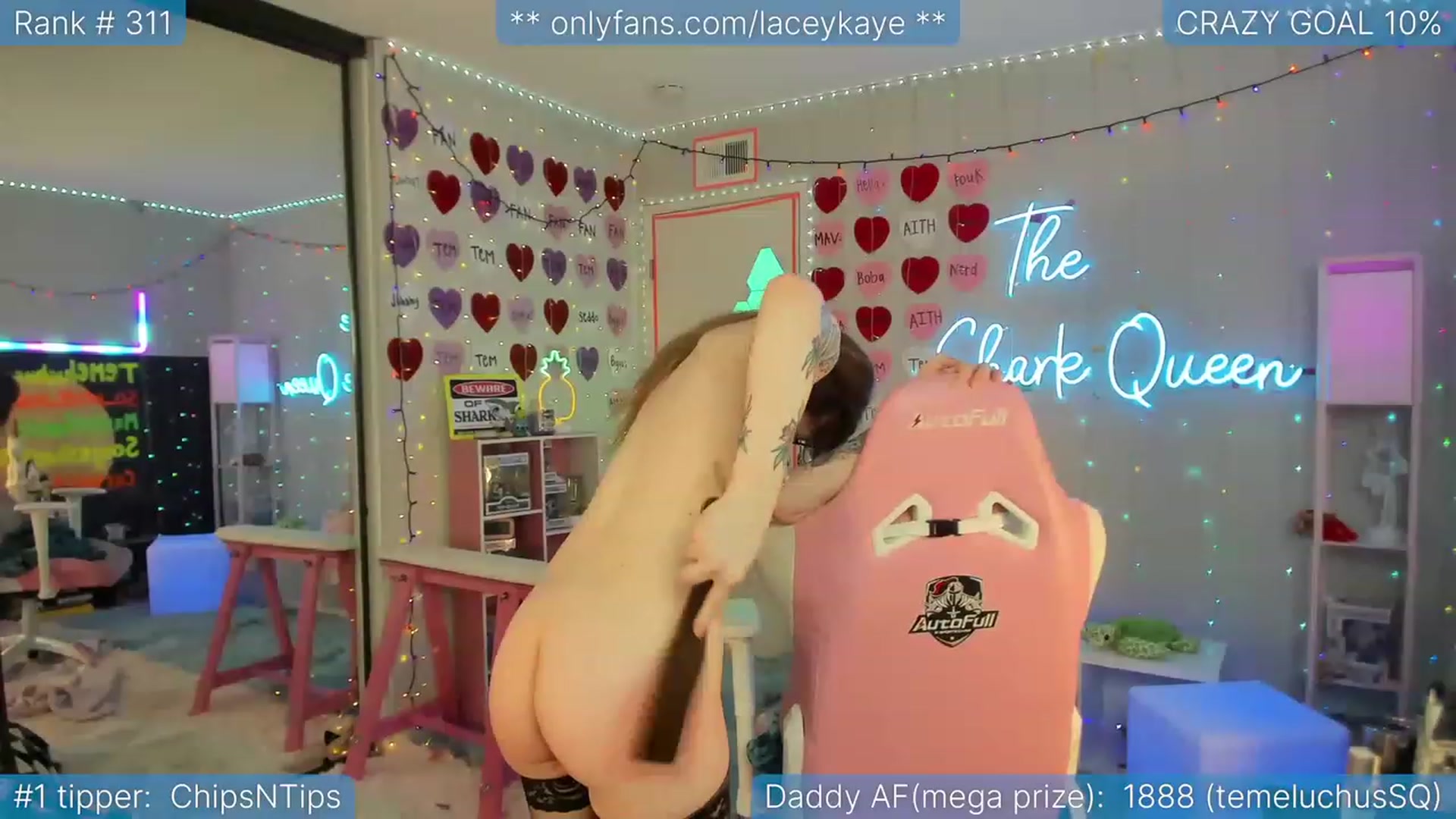 Gallery image thumbnail from TheSharkQueen's myfreecams stream on, 03/23/2023, 03:31 image 11 of 20
