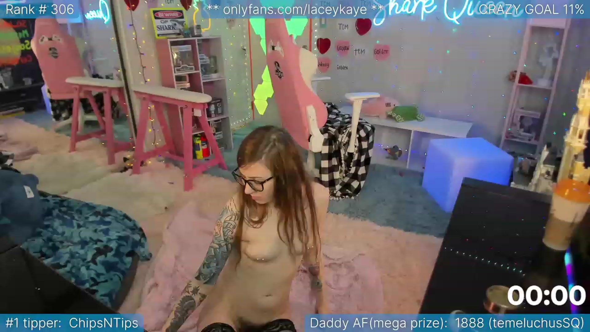 Gallery image thumbnail from TheSharkQueen's myfreecams stream on, 03/23/2023, 06:11 image 10 of 20