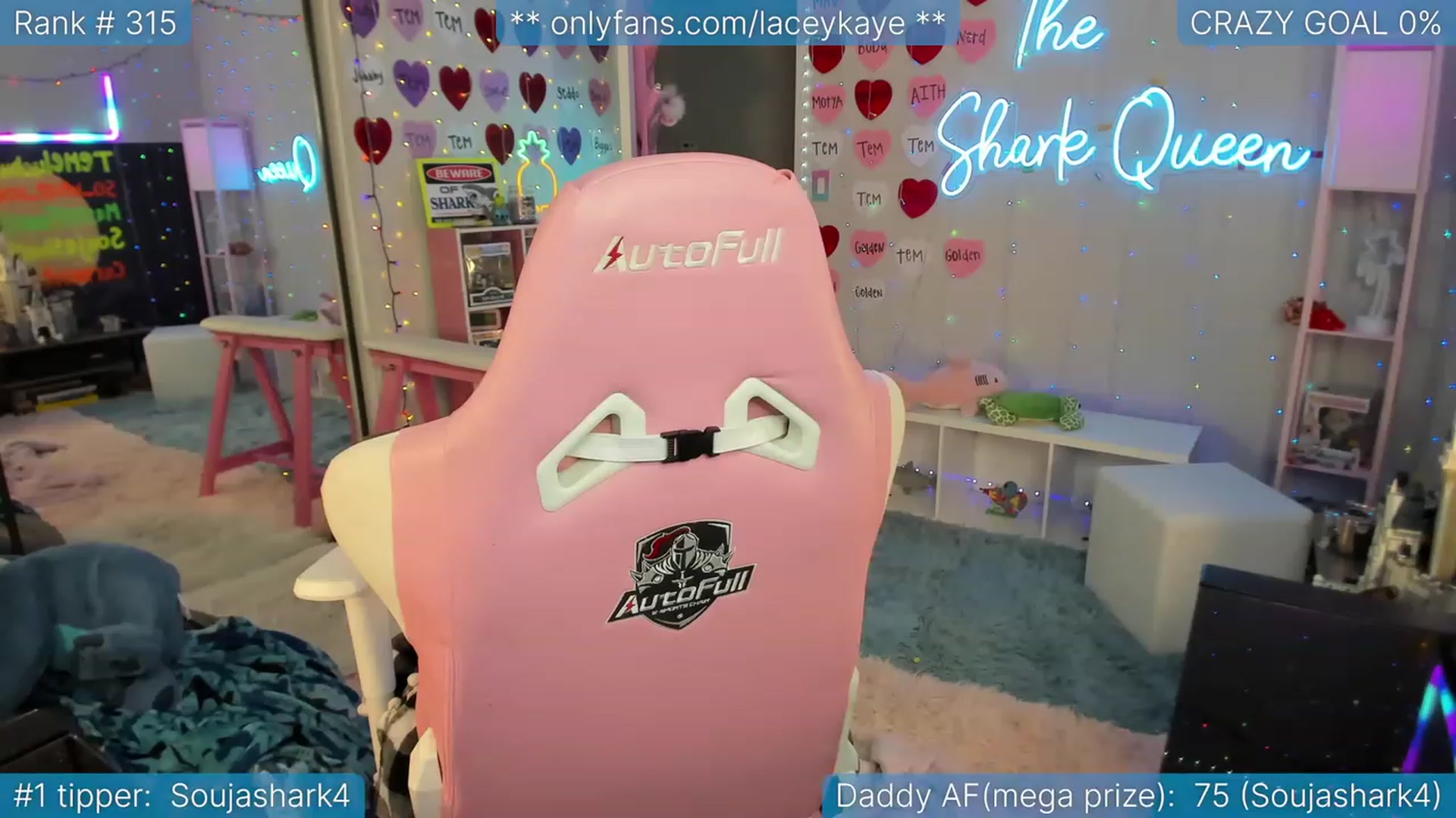 Gallery image thumbnail from TheSharkQueen's myfreecams stream on, 03/24/2023, 24:27 image 15 of 20