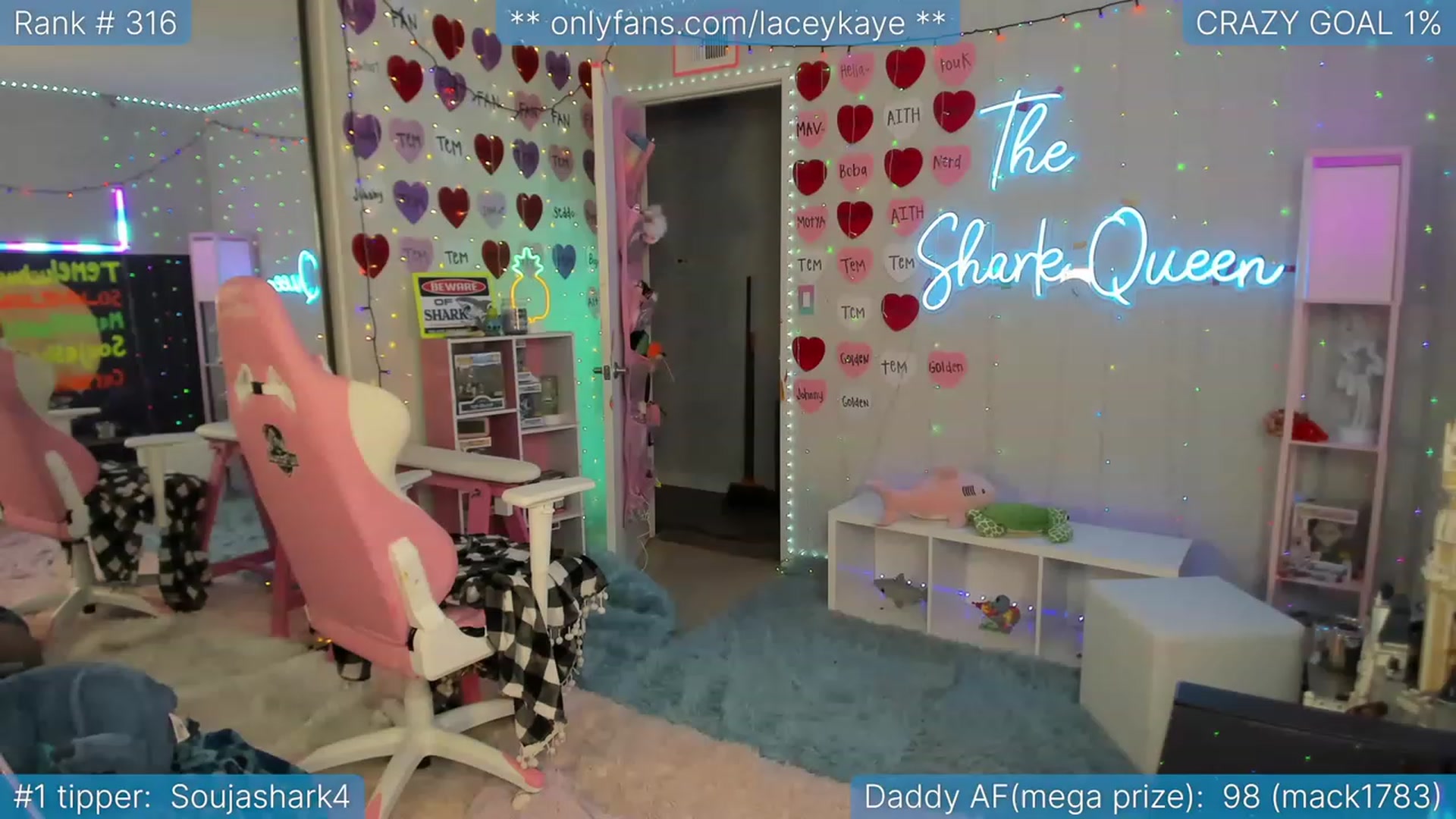Gallery image thumbnail from TheSharkQueen's myfreecams stream on, 03/24/2023, 02:33 image 11 of 20