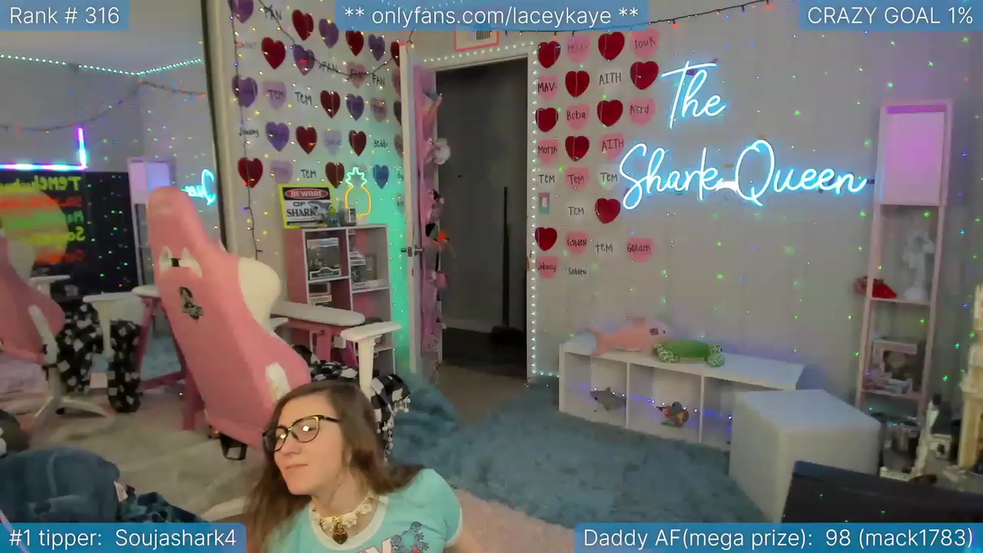 Gallery image thumbnail from TheSharkQueen's myfreecams stream on, 03/24/2023, 02:33 image 15 of 20
