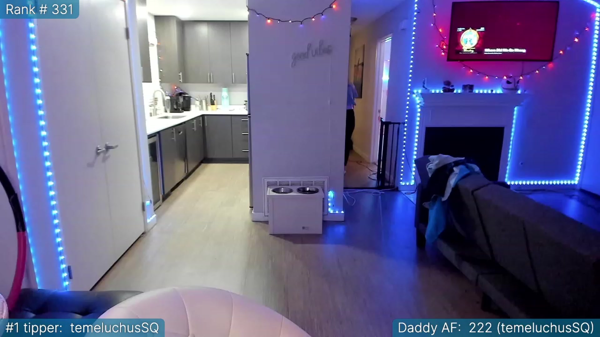 Gallery image thumbnail from TheSharkQueen's myfreecams stream on, 03/29/2023, 03:41 image 3 of 20