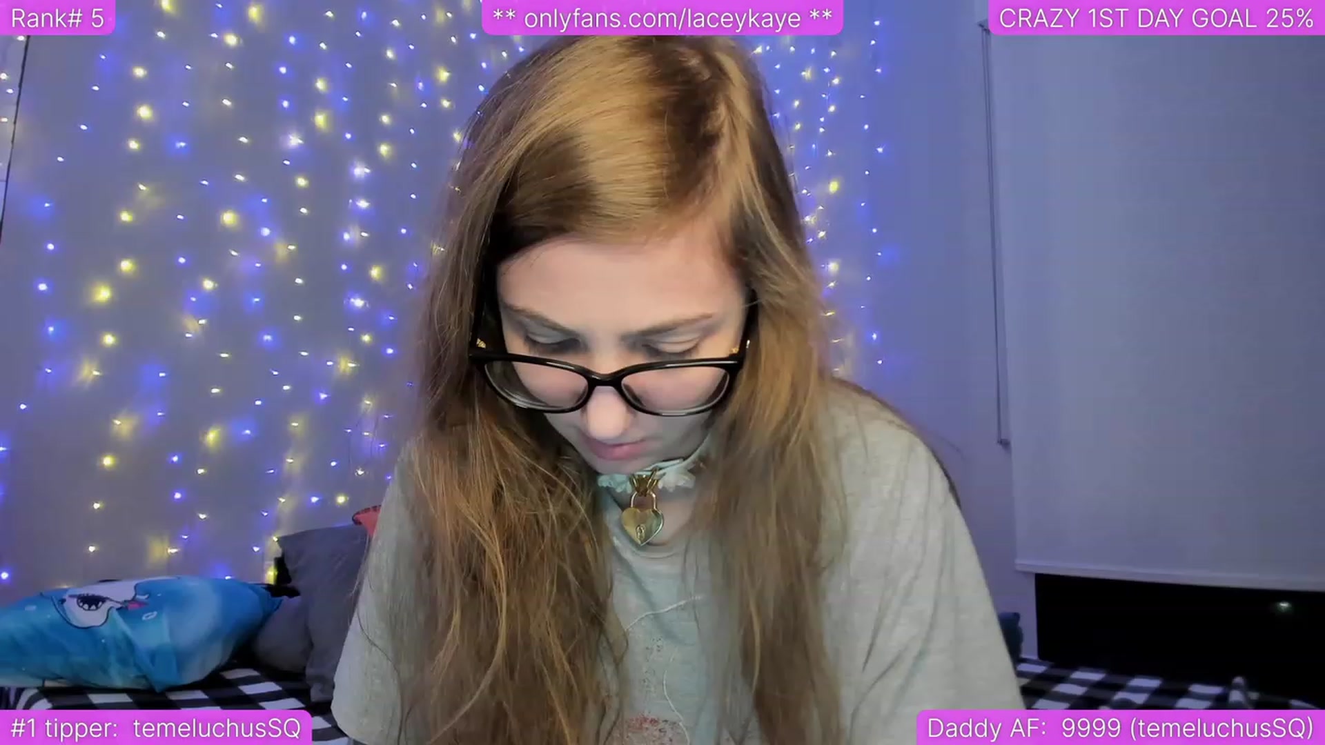 Gallery image thumbnail from TheSharkQueen's myfreecams stream on, 04/01/2023, 12:58 image 16 of 20
