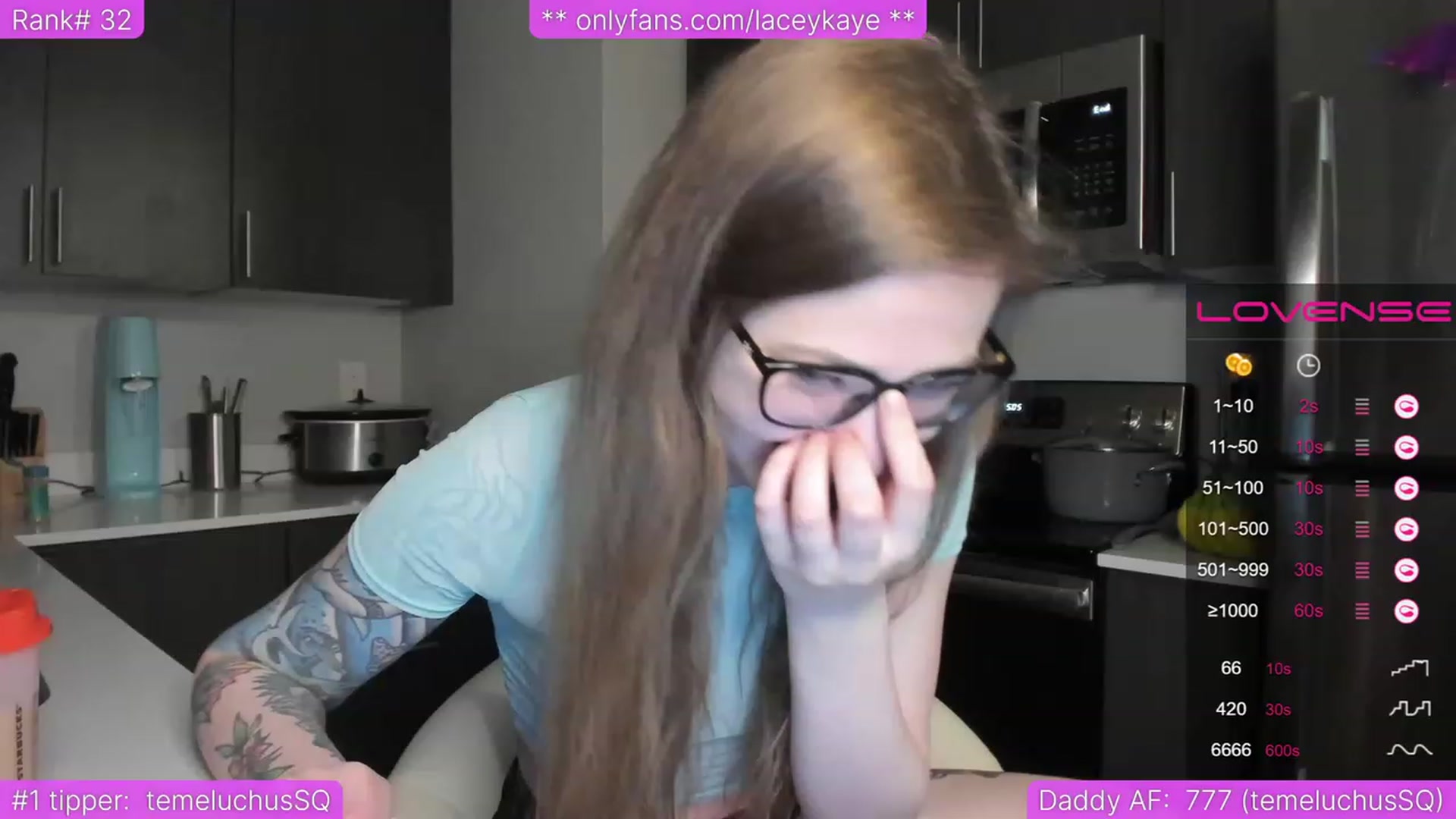 Gallery image thumbnail from TheSharkQueen's myfreecams stream on, 04/06/2023, 03:49 image 13 of 20