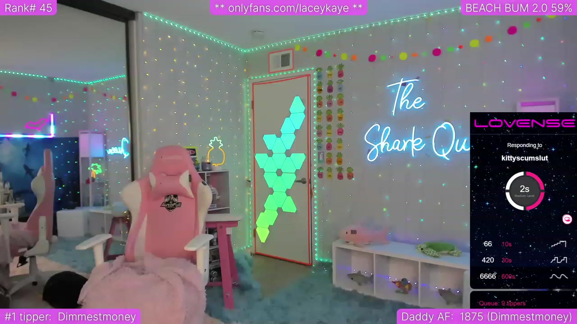 Gallery image thumbnail from TheSharkQueen's myfreecams stream on, 04/07/2023, 07:08 image 10 of 20
