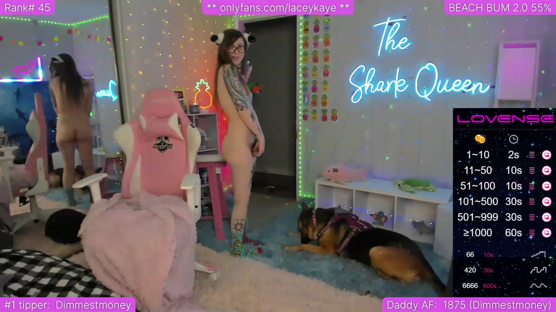 Gallery image thumbnail from TheSharkQueen's myfreecams stream on, 04/07/2023, 07:08 image 9 of 20