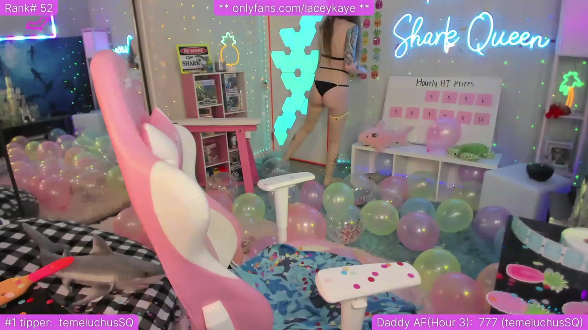 Gallery image thumbnail from TheSharkQueen's myfreecams stream on, 04/08/2023, 02:18 image 13 of 20