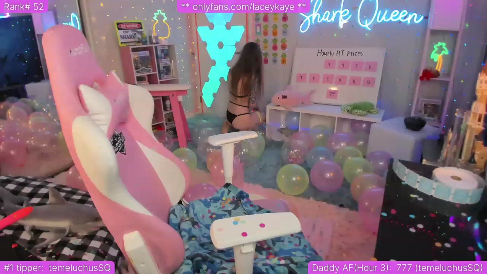 Gallery image thumbnail from TheSharkQueen's myfreecams stream on, 04/08/2023, 02:18 image 14 of 20