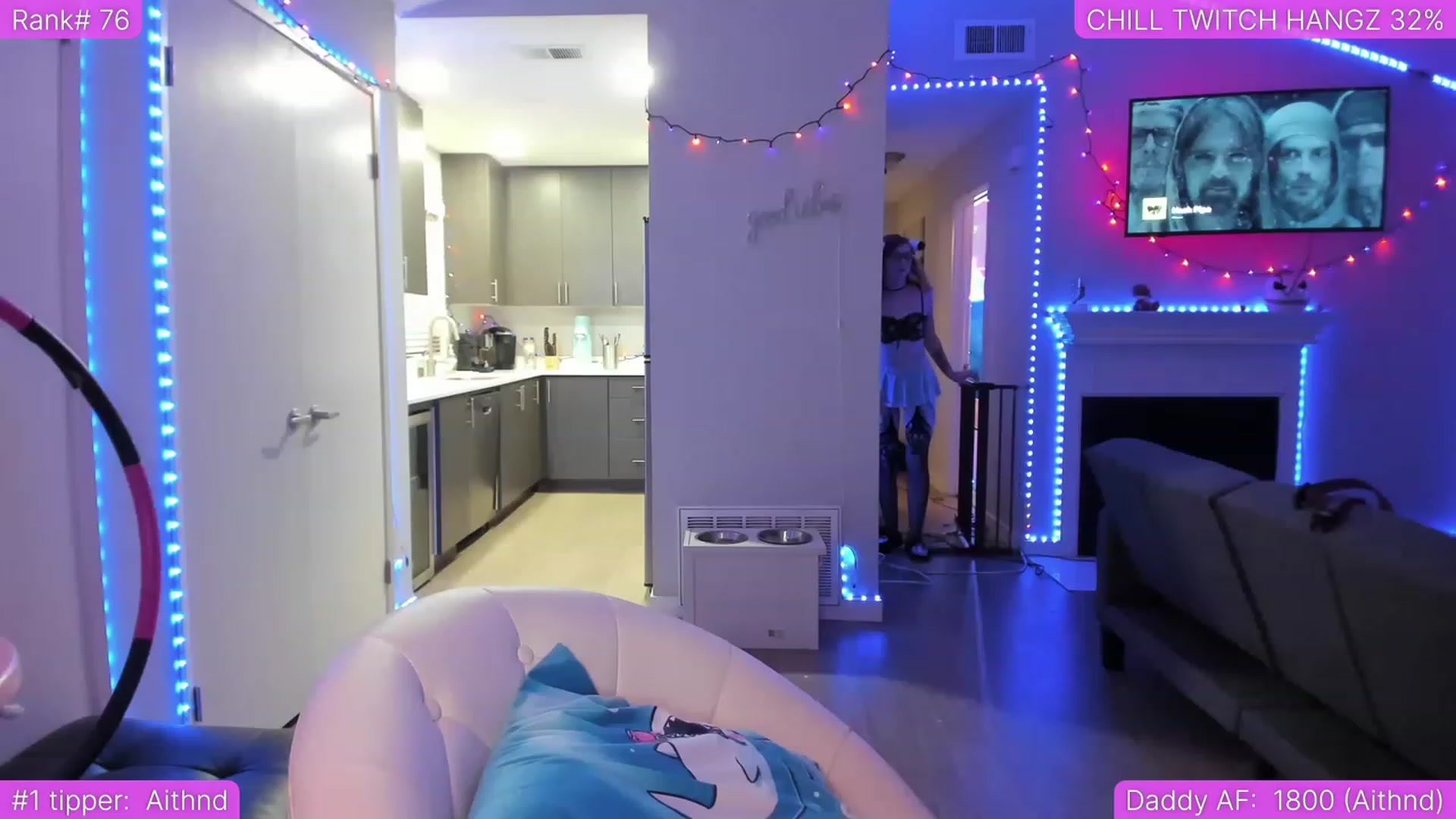 Gallery image thumbnail from TheSharkQueen's myfreecams stream on, 04/13/2023, 05:40 image 4 of 20