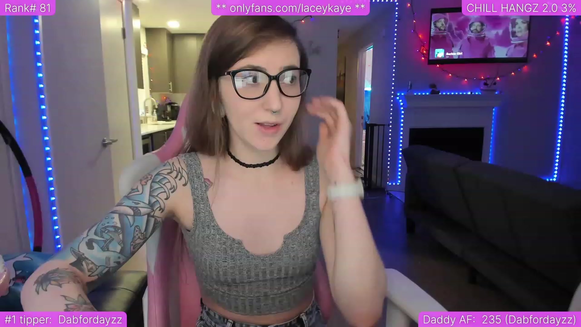 Gallery image thumbnail from TheSharkQueen's myfreecams stream on, 04/14/2023, 02:32 image 1 of 20