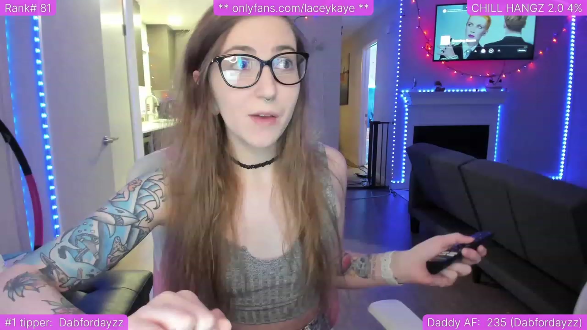 Gallery image thumbnail from TheSharkQueen's myfreecams stream on, 04/14/2023, 02:32 image 6 of 20