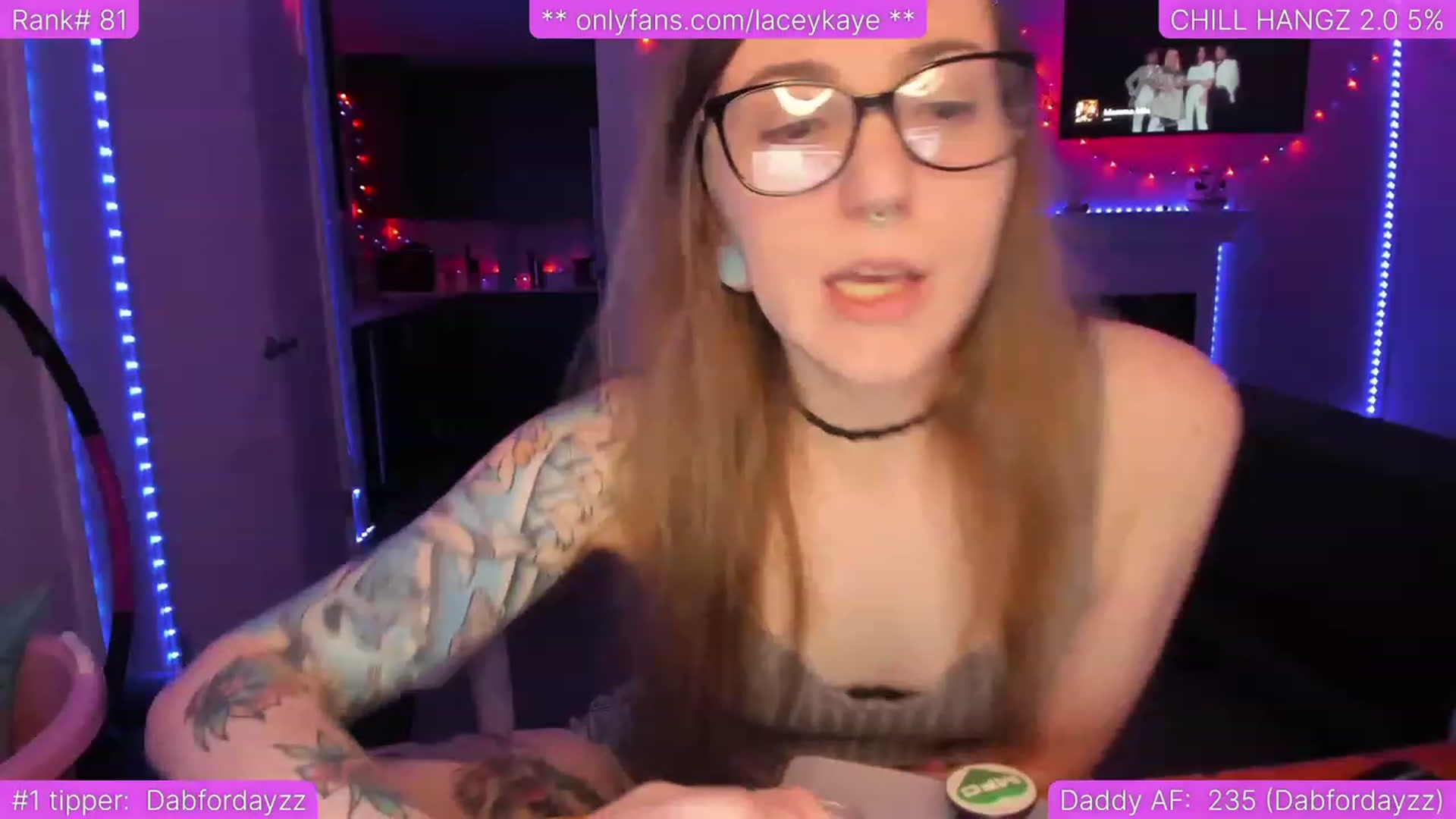 Gallery image thumbnail from TheSharkQueen's myfreecams stream on, 04/14/2023, 04:16 image 16 of 20