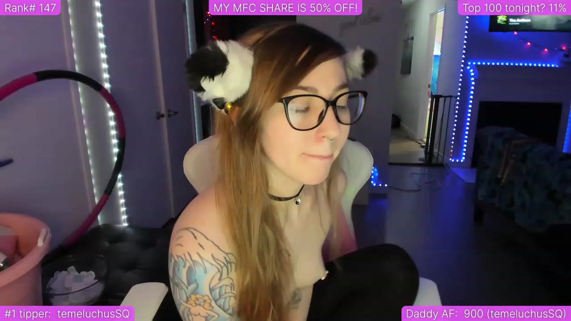 Gallery image thumbnail from TheSharkQueen's myfreecams stream on, 04/29/2023, 04:06 image 11 of 20