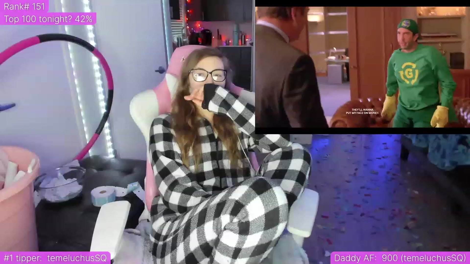 Gallery image thumbnail from TheSharkQueen's myfreecams stream on, 04/30/2023, 03:00 image 14 of 20