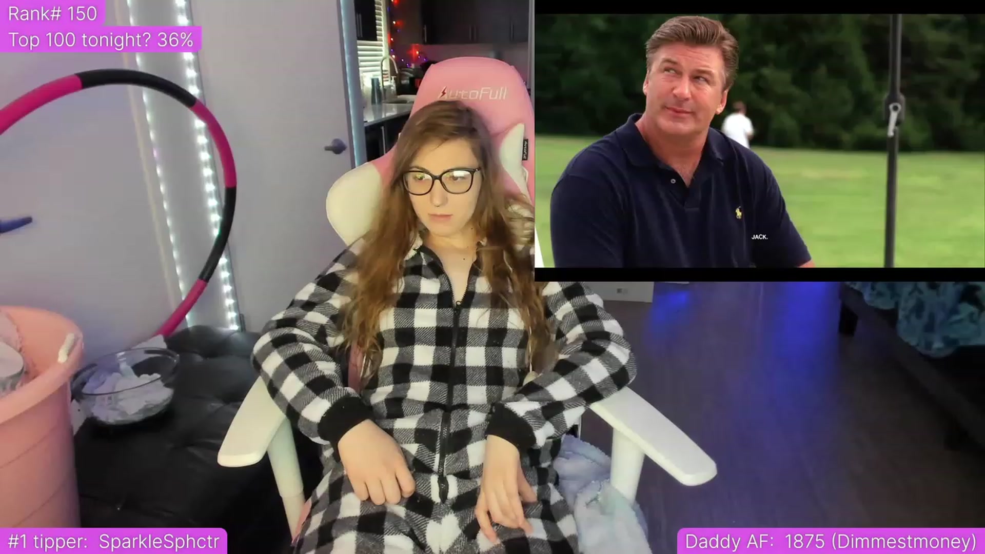 Gallery image thumbnail from TheSharkQueen's myfreecams stream on, 04/30/2023, 03:00 image 1 of 20