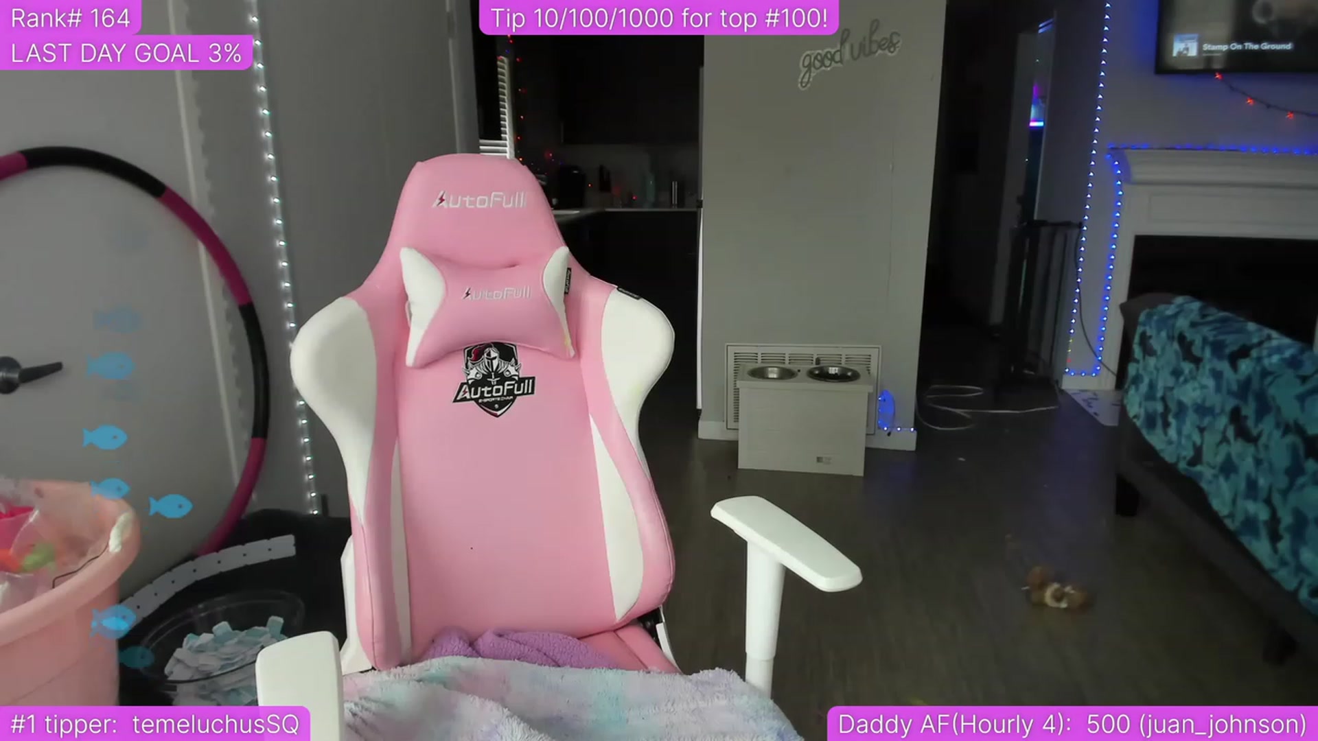 Gallery image thumbnail from TheSharkQueen's myfreecams stream on, 04/30/2023, 23:24 image 8 of 20