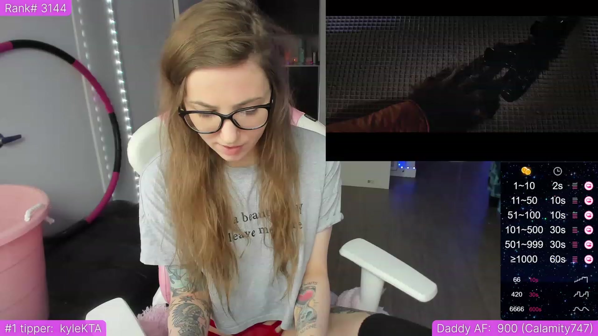 Gallery image thumbnail from TheSharkQueen's myfreecams stream on, 05/05/2023, 03:30 image 6 of 20