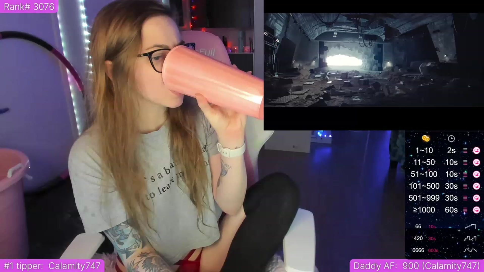 Gallery image thumbnail from TheSharkQueen's myfreecams stream on, 05/05/2023, 03:30 image 17 of 20