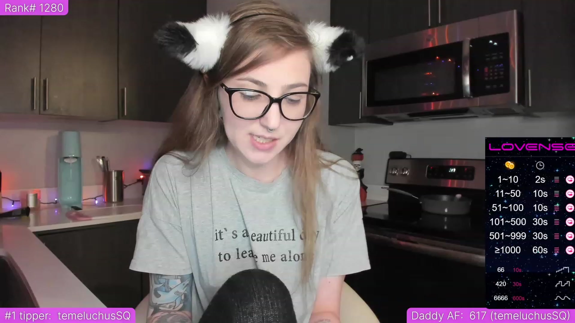 Gallery image thumbnail from TheSharkQueen's myfreecams stream on, 05/11/2023, 04:05 image 6 of 20