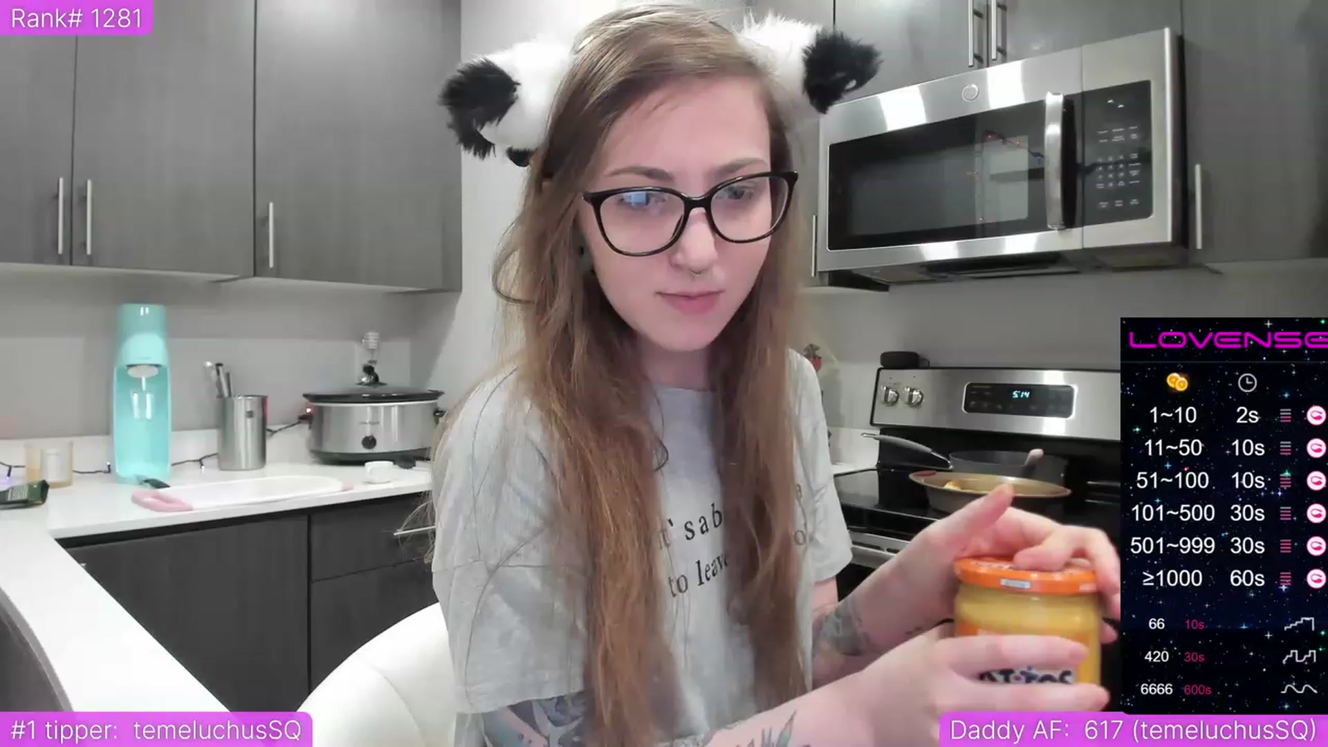 Gallery image thumbnail from TheSharkQueen's myfreecams stream on, 05/11/2023, 04:05 image 8 of 20