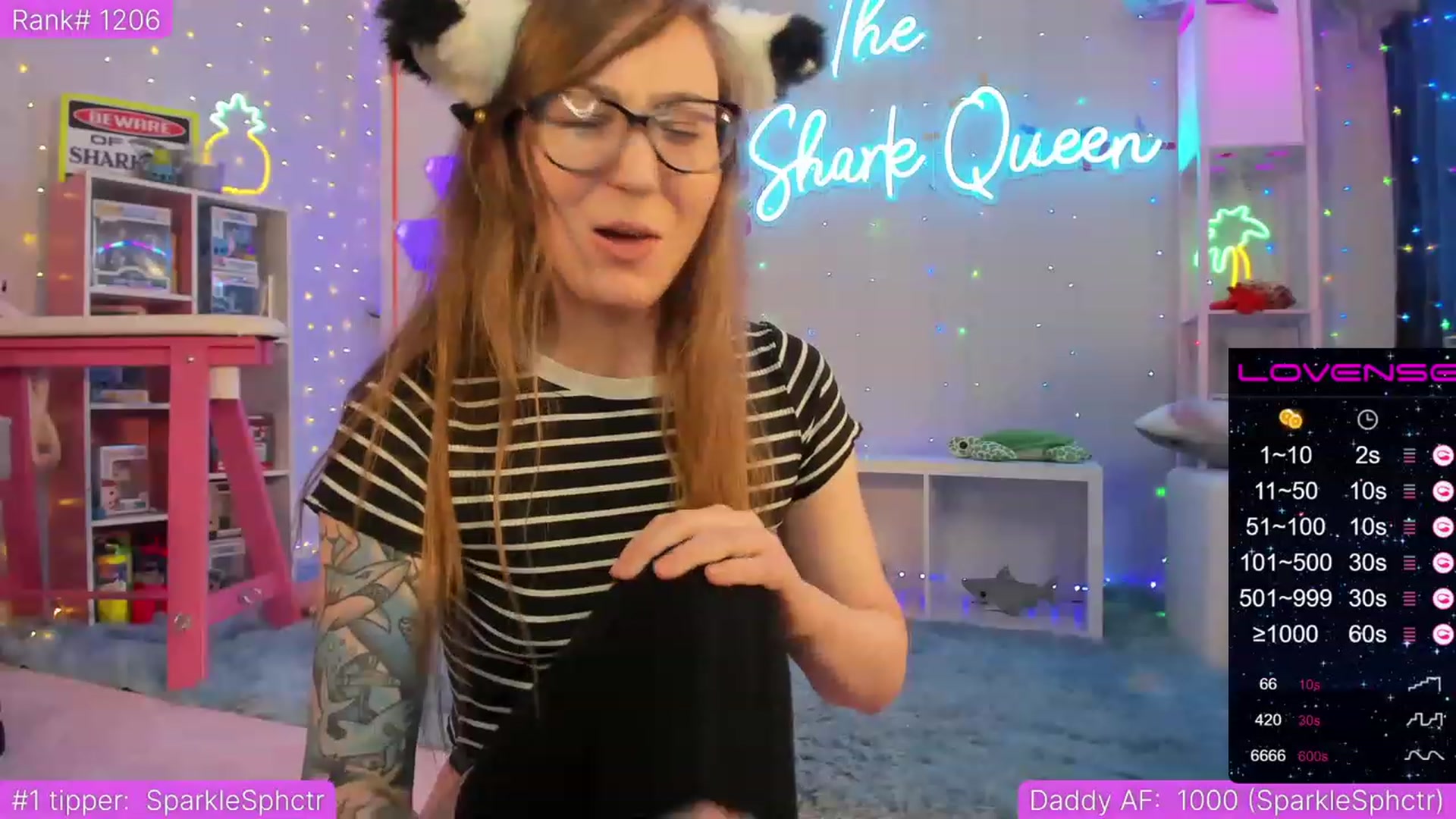 Gallery image thumbnail from TheSharkQueen's myfreecams stream on, 05/11/2023, 06:51 image 4 of 20