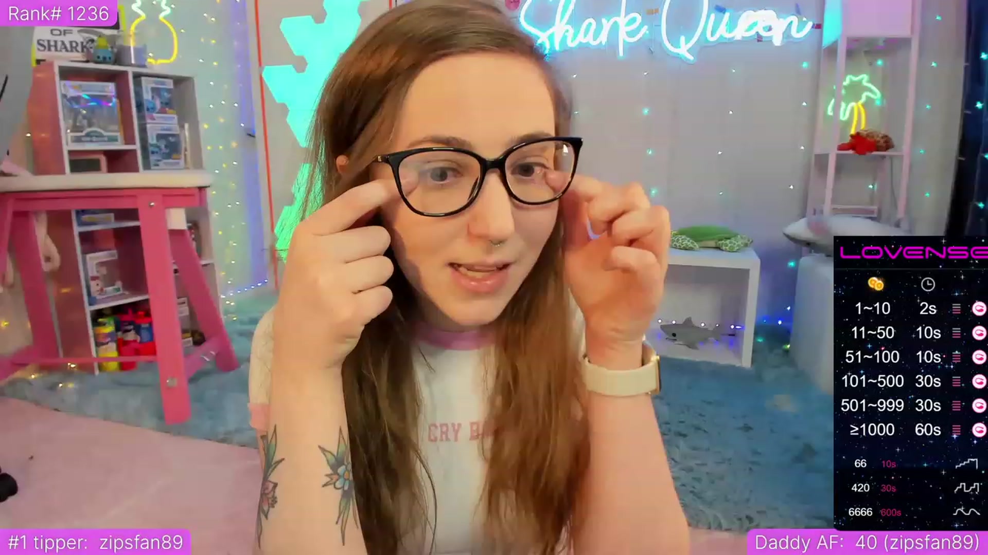 Gallery image thumbnail from TheSharkQueen's myfreecams stream on, 05/12/2023, 03:26 image 1 of 20