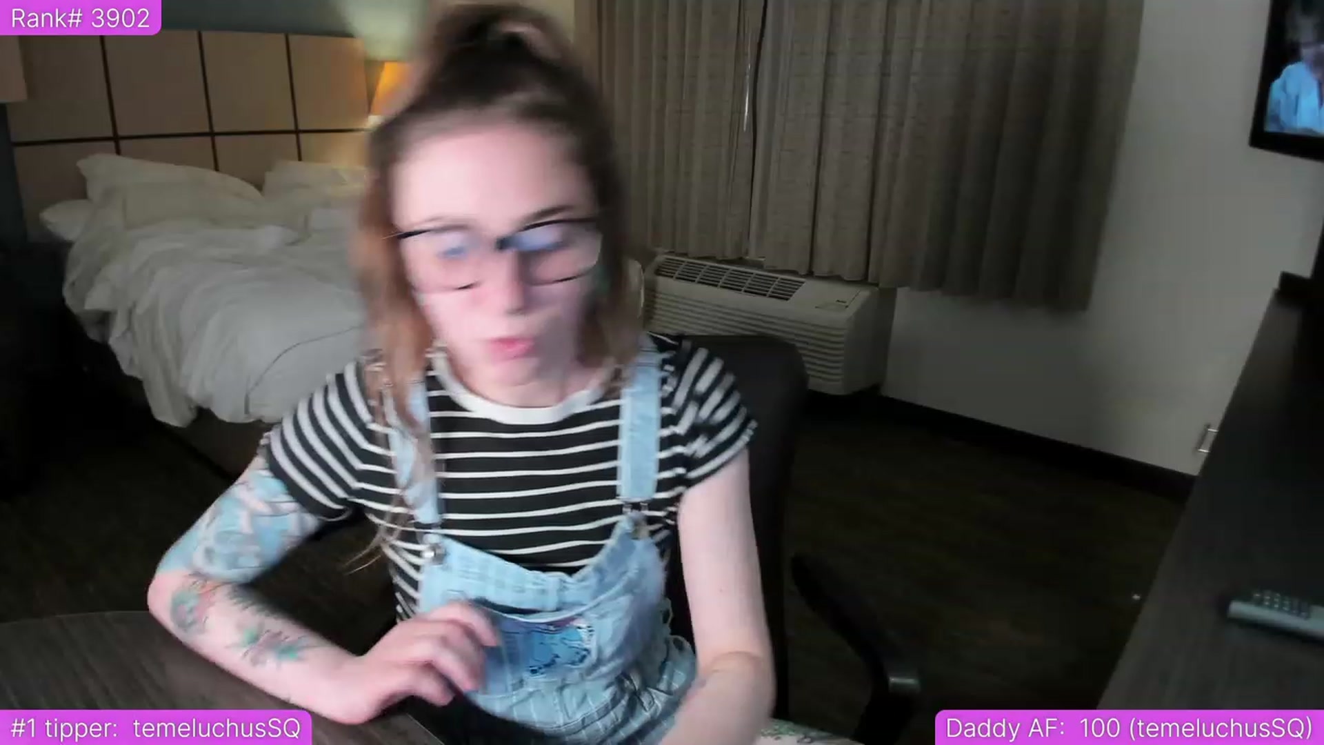 Gallery image thumbnail from TheSharkQueen's myfreecams stream on, 06/03/2023, 06:22 image 6 of 20