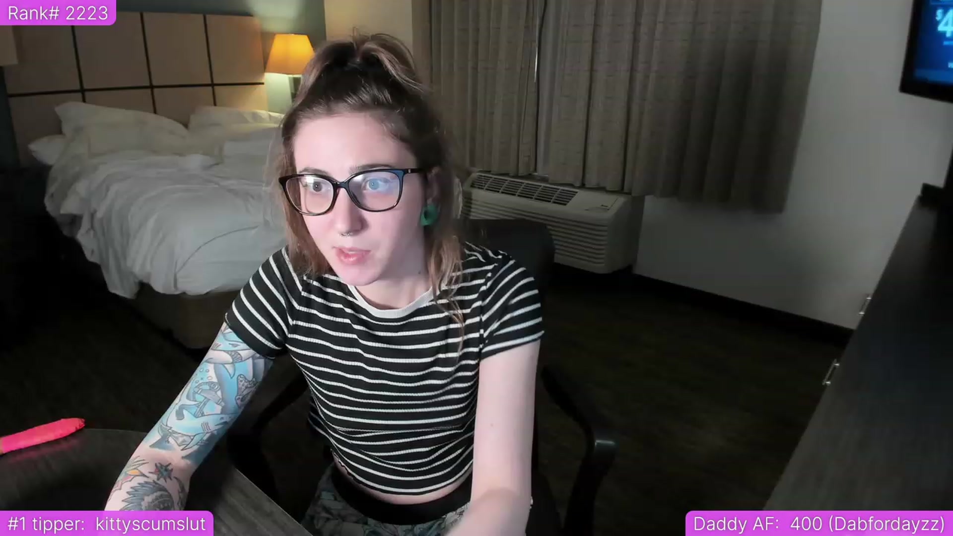 Gallery image thumbnail from TheSharkQueen's myfreecams stream on, 06/03/2023, 06:22 image 17 of 20