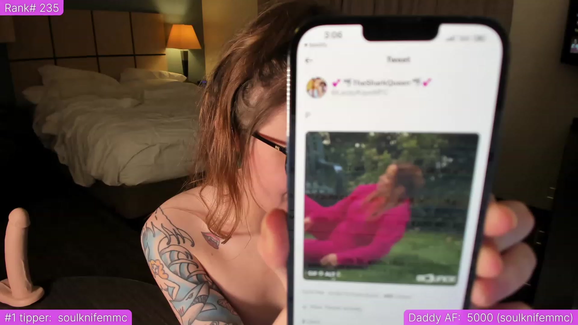 Gallery image thumbnail from TheSharkQueen's myfreecams stream on, 06/03/2023, 12:05 image 3 of 20
