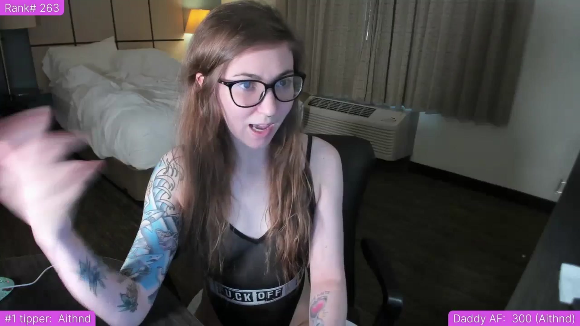Gallery image thumbnail from TheSharkQueen's myfreecams stream on, 06/04/2023, 03:39 image 2 of 20