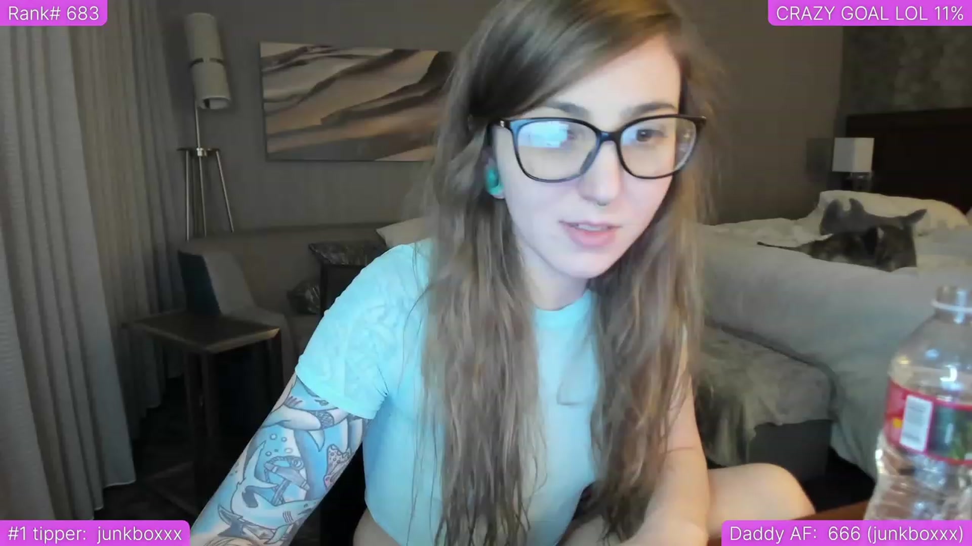 Gallery image thumbnail from TheSharkQueen's myfreecams stream on, 06/13/2023, 05:45 image 1 of 20