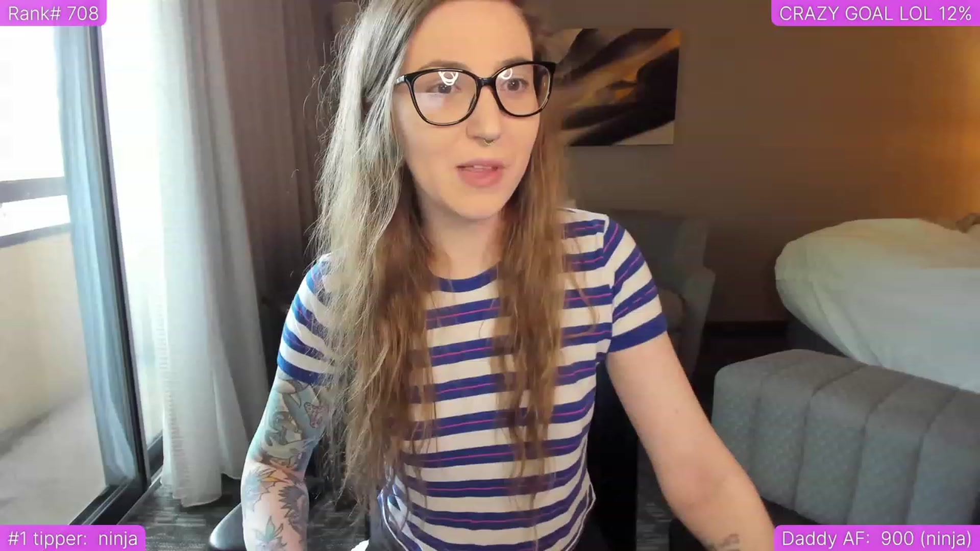 Gallery image thumbnail from TheSharkQueen's myfreecams stream on, 06/14/2023, 24:01 image 15 of 20