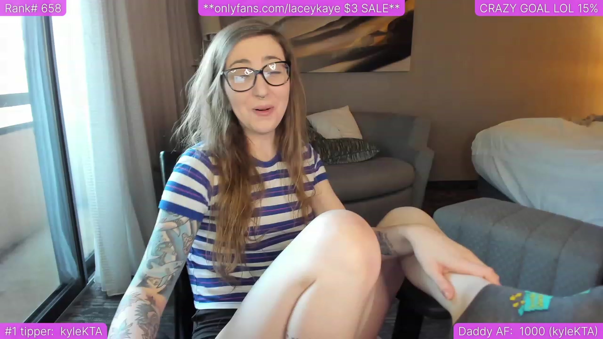 Gallery image thumbnail from TheSharkQueen's myfreecams stream on, 06/14/2023, 01:27 image 18 of 20