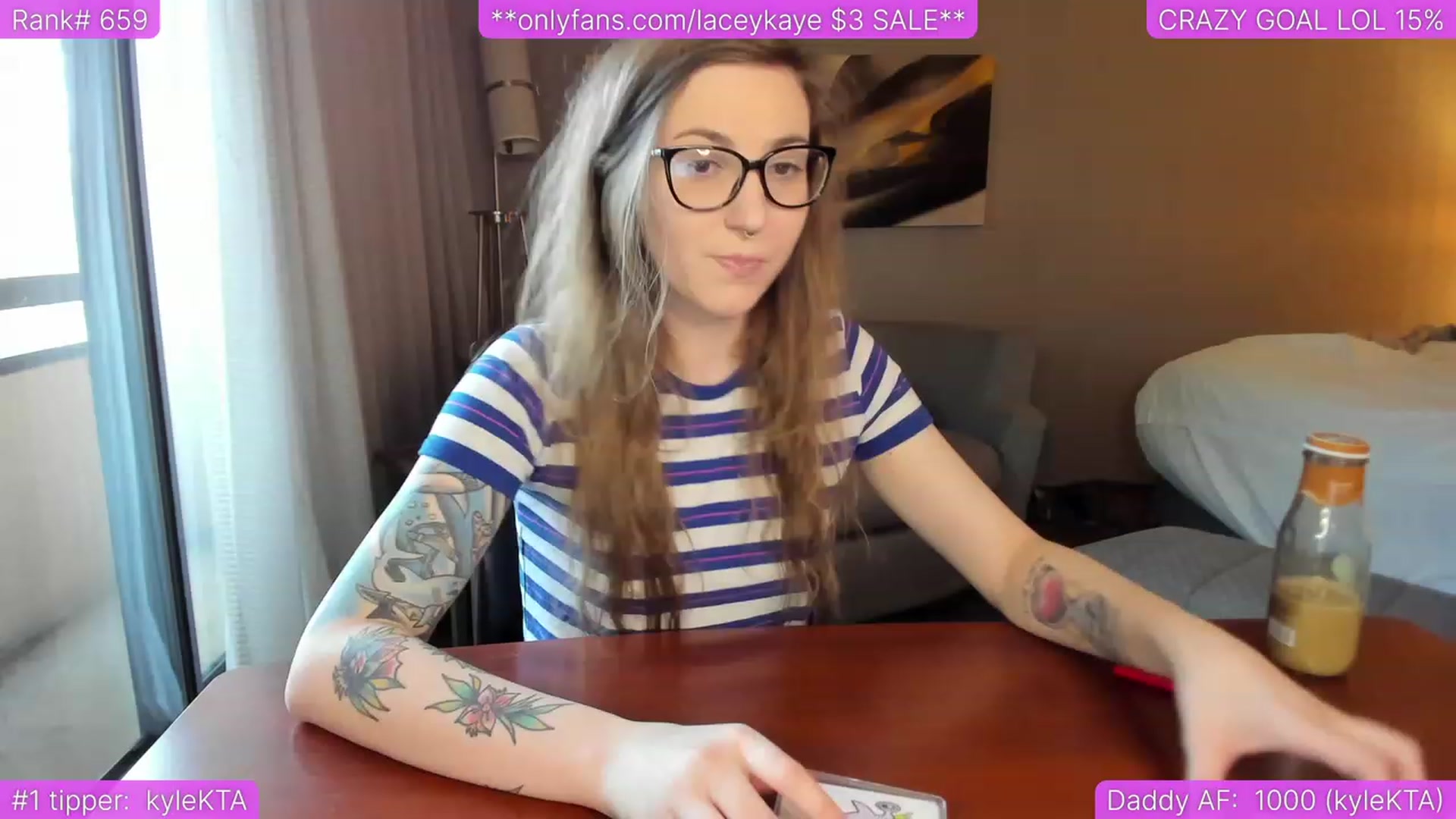 Gallery image thumbnail from TheSharkQueen's myfreecams stream on, 06/14/2023, 01:27 image 13 of 20