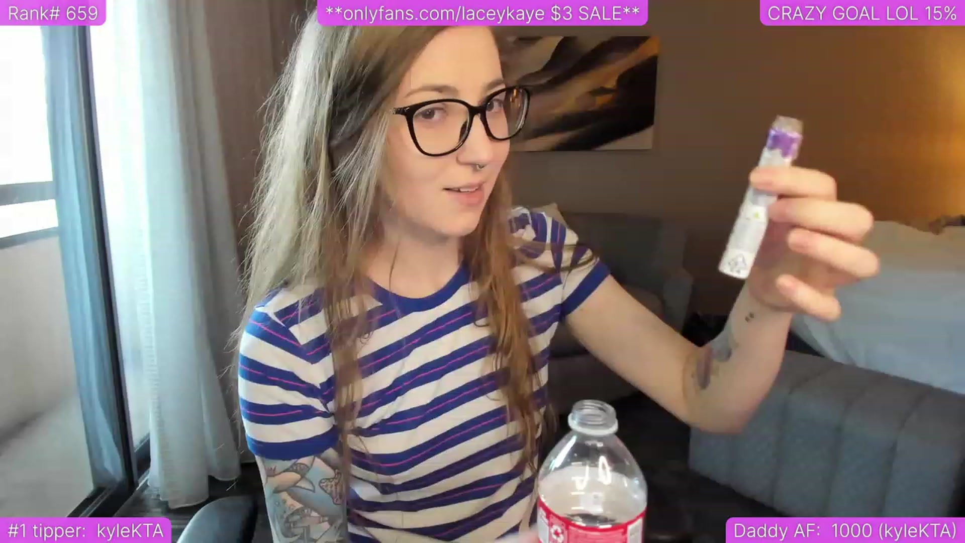 Gallery image thumbnail from TheSharkQueen's myfreecams stream on, 06/14/2023, 01:27 image 11 of 20