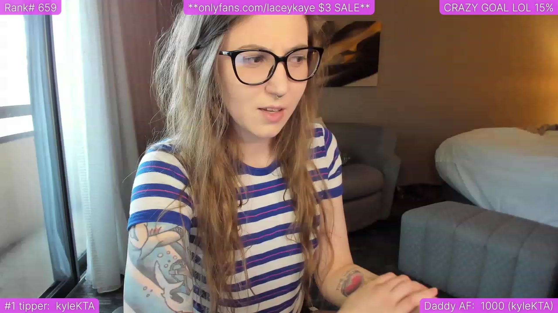 Gallery image thumbnail from TheSharkQueen's myfreecams stream on, 06/14/2023, 01:27 image 12 of 20