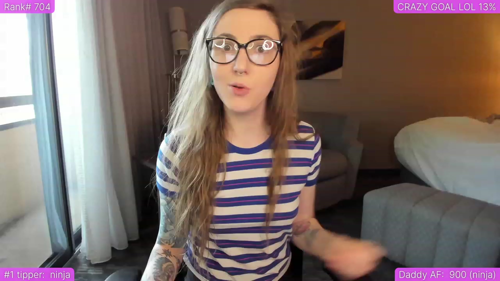 Gallery image thumbnail from TheSharkQueen's myfreecams stream on, 06/14/2023, 01:27 image 2 of 20