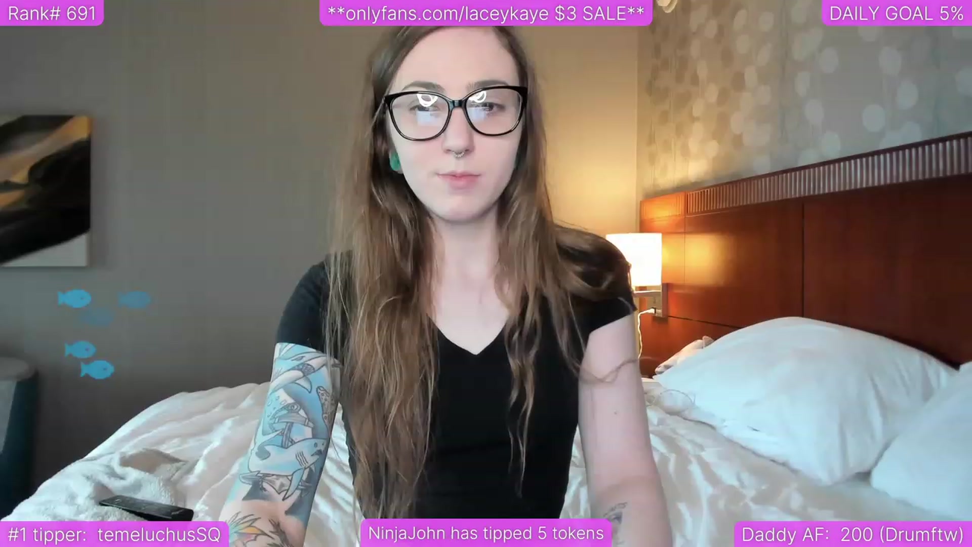 Gallery image thumbnail from TheSharkQueen's myfreecams stream on, 06/14/2023, 23:27 image 14 of 20